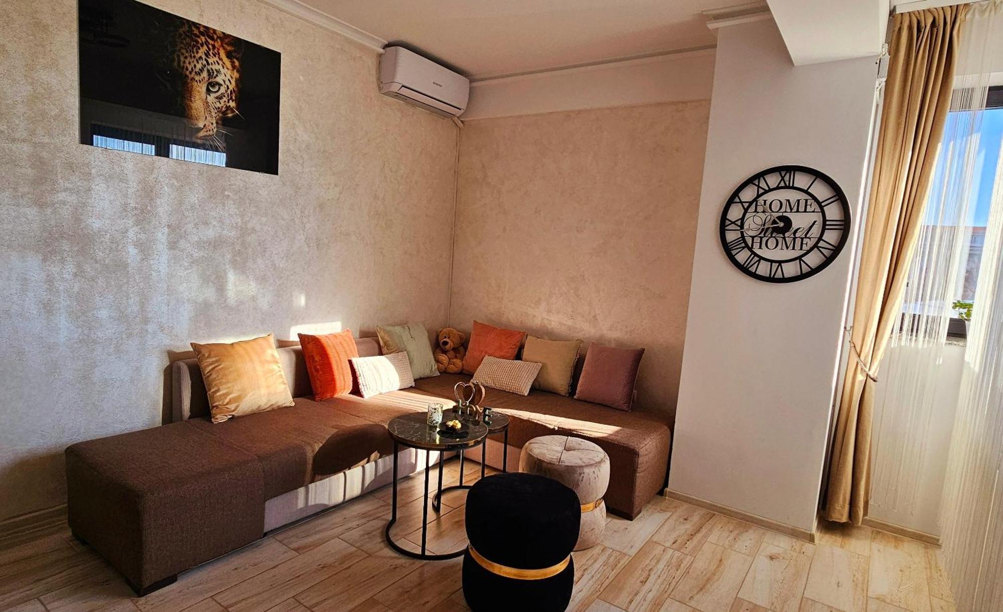 Andrew'S Apartment Central Mamaia Bagian luar foto