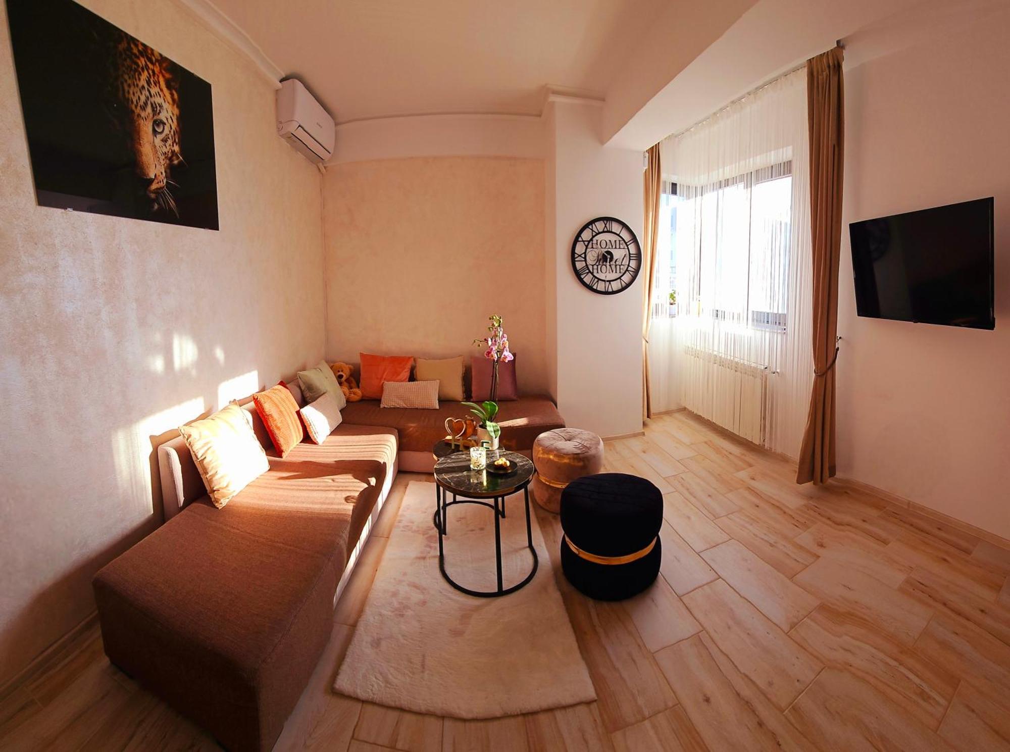 Andrew'S Apartment Central Mamaia Bagian luar foto