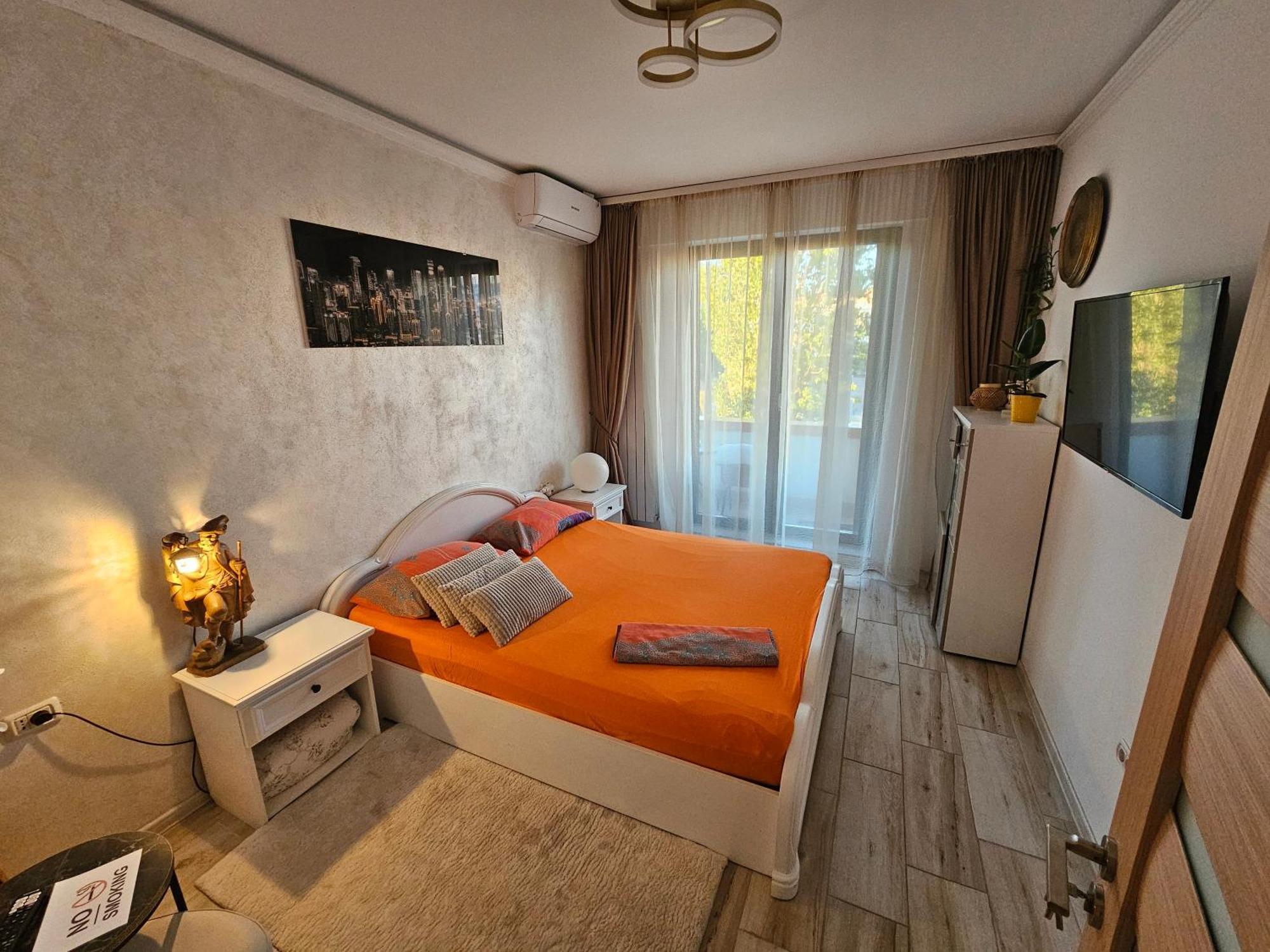 Andrew'S Apartment Central Mamaia Bagian luar foto